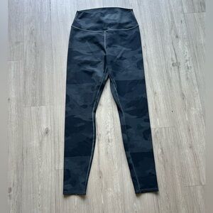 Alo Yoga Black/Gray High Rise Camo Vapor Leggings Sz LARGE